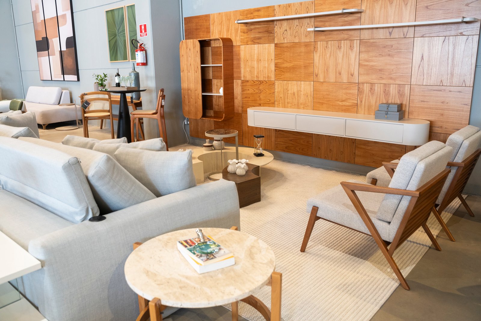 Discover Progetto Decor’s line of custom-made luxury furniture