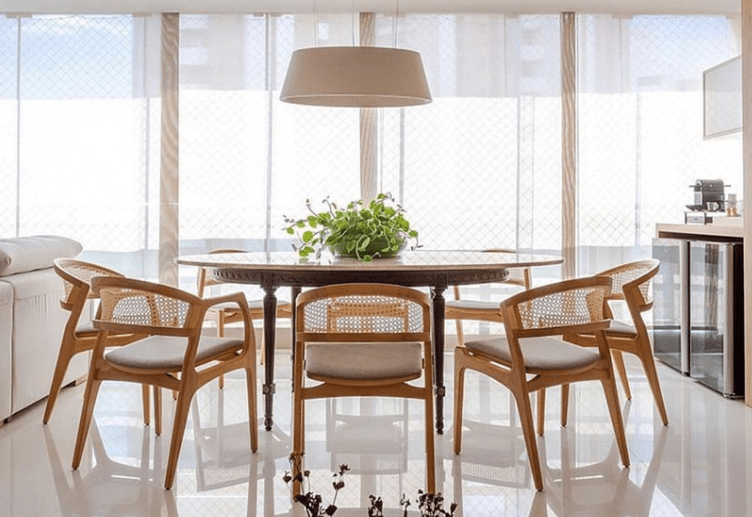 How to choose the perfect dining table